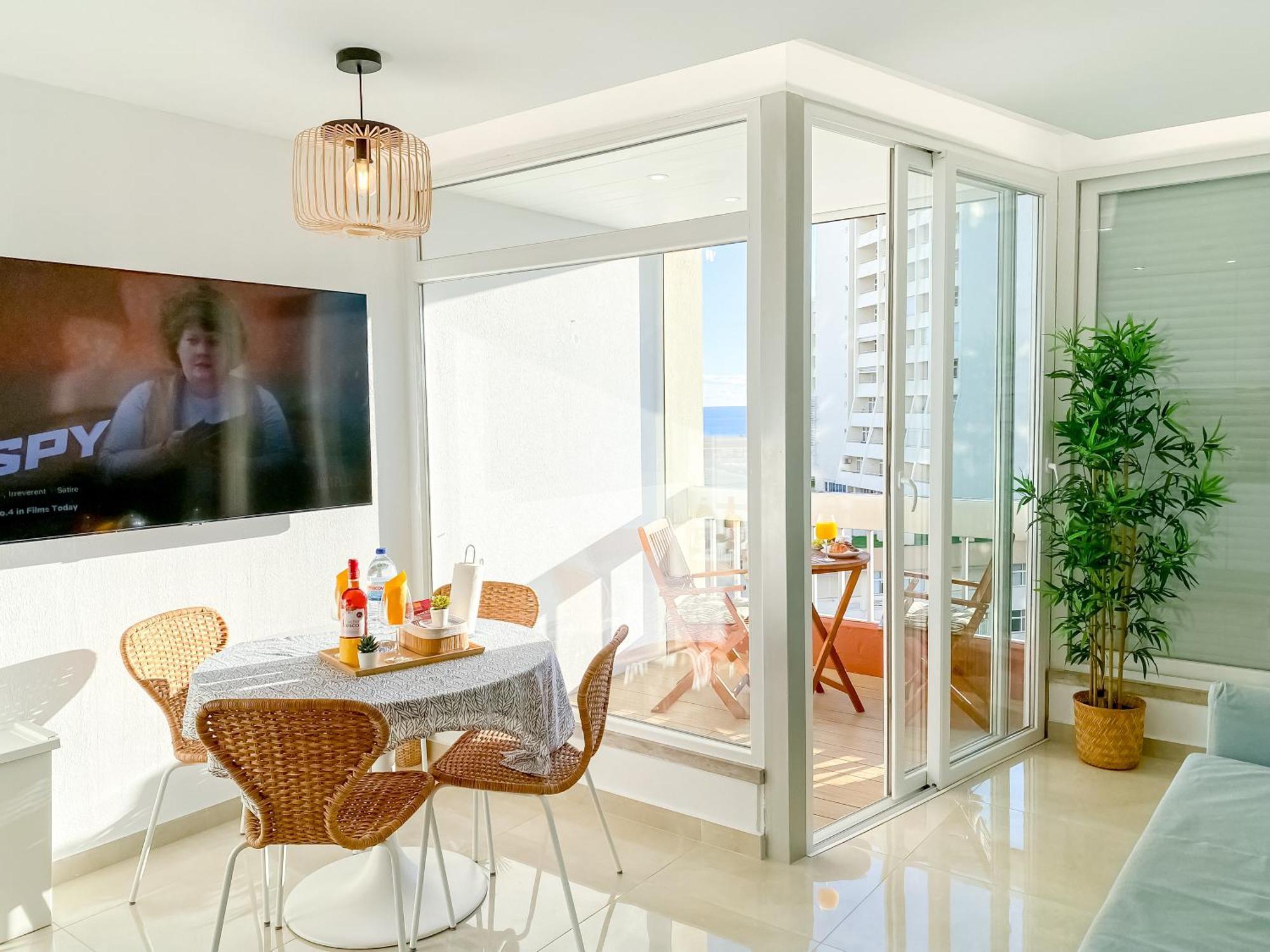 Luxury 2 Min Beach With Balcony, Ocean View, Wifi, Ac, Smarttv Portimão Buitenkant foto