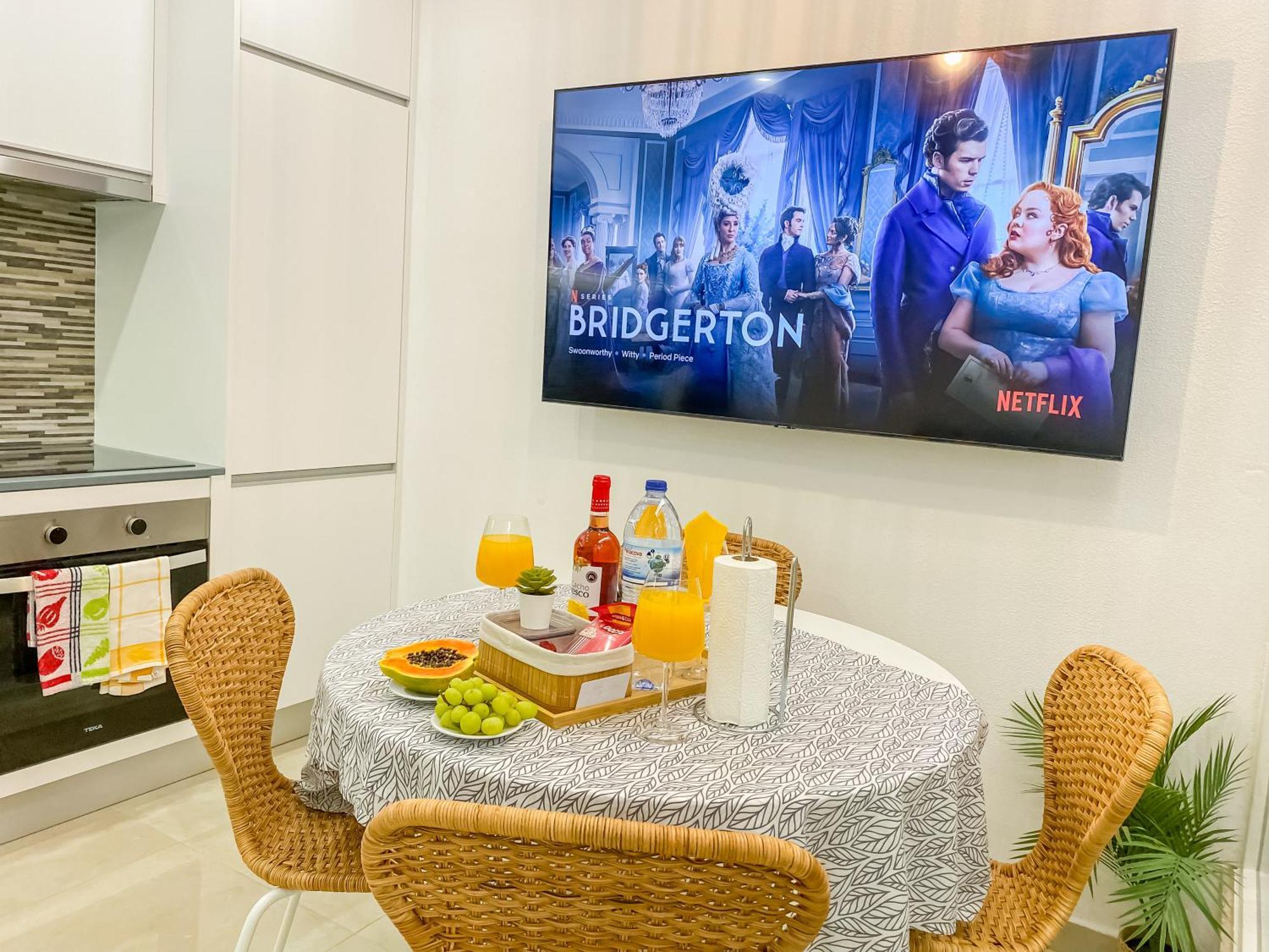 Luxury 2 Min Beach With Balcony, Ocean View, Wifi, Ac, Smarttv Portimão Buitenkant foto