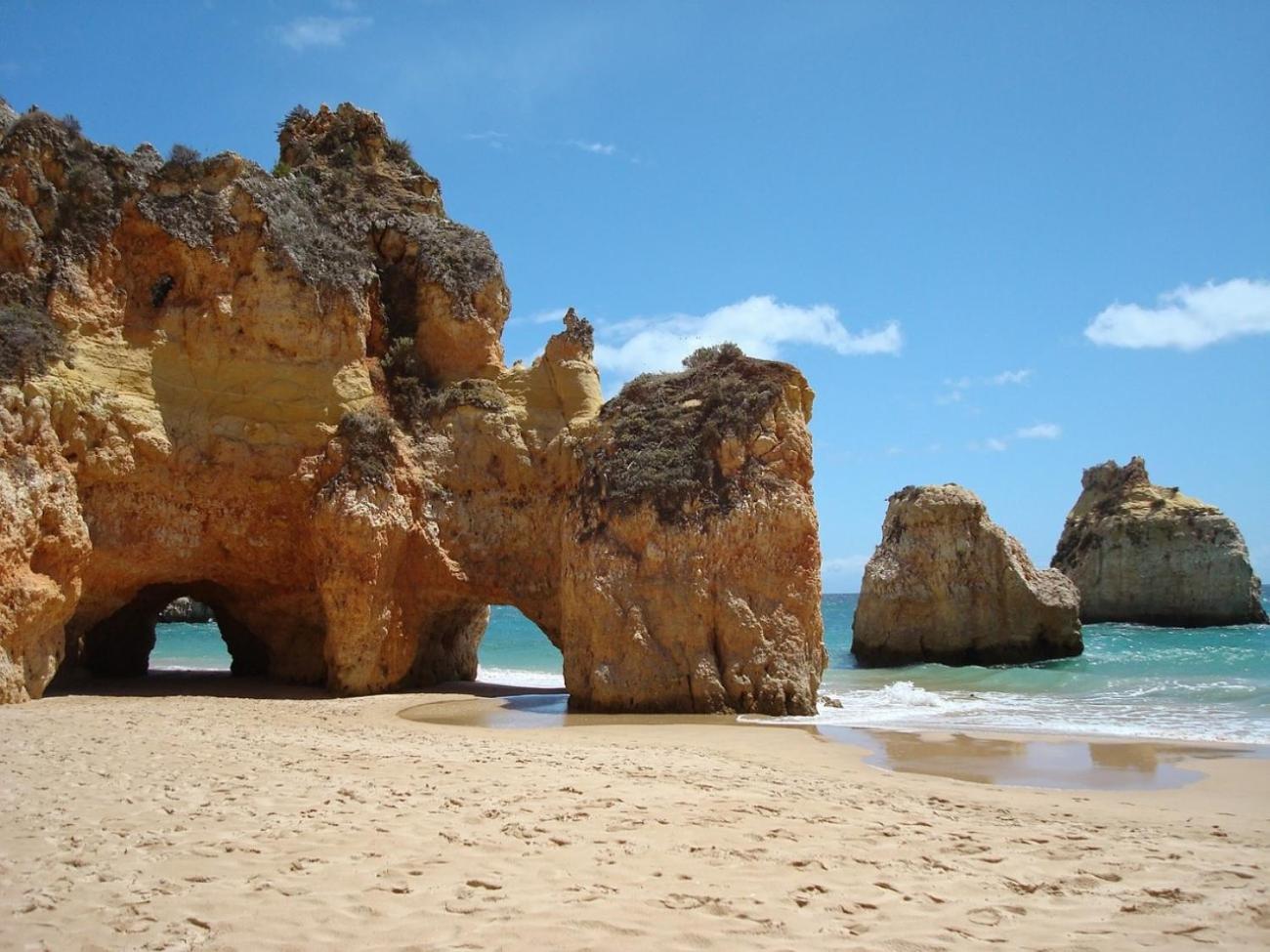Luxury 2 Min Beach With Balcony, Ocean View, Wifi, Ac, Smarttv Portimão Buitenkant foto