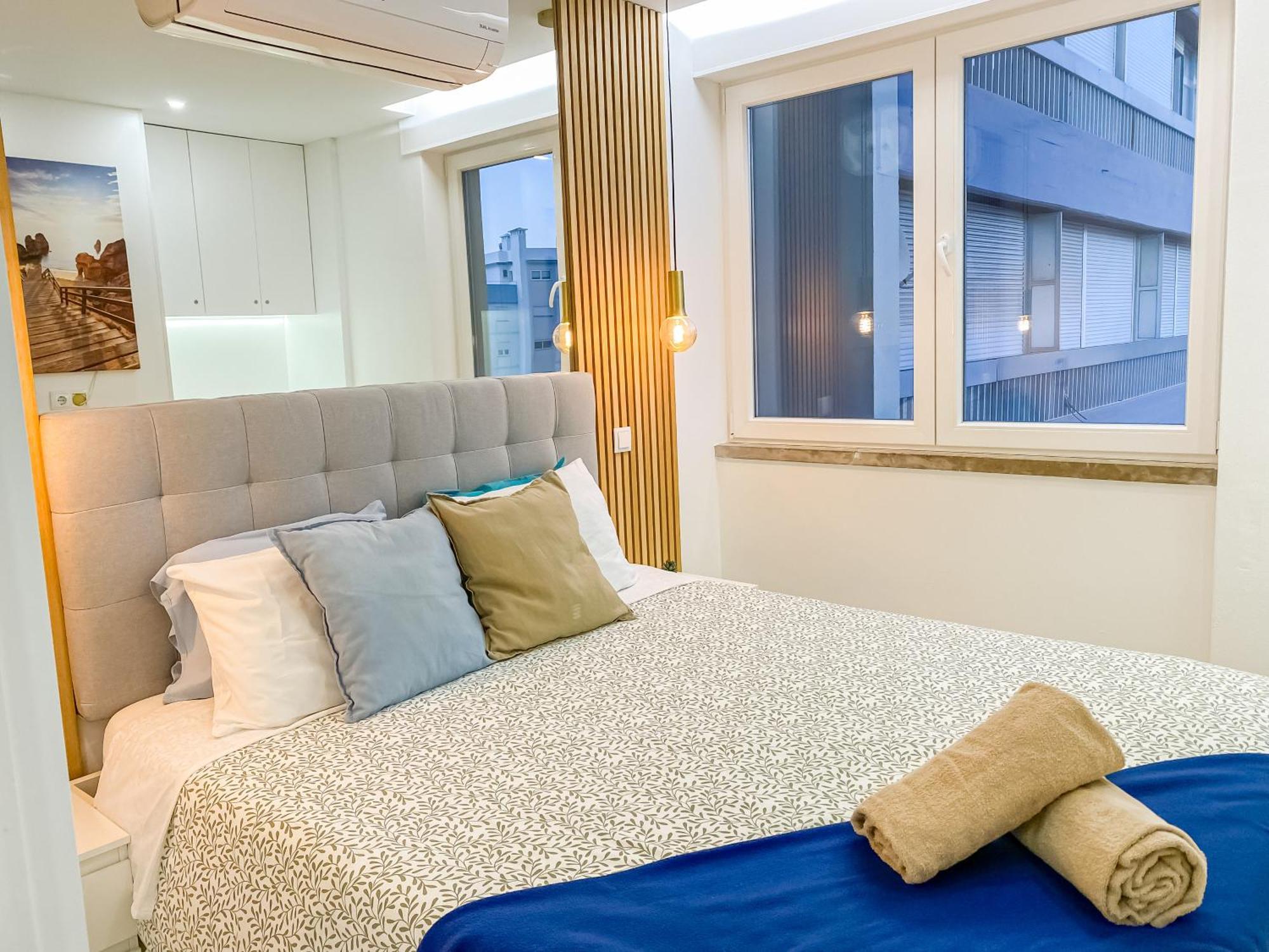 Luxury 2 Min Beach With Balcony, Ocean View, Wifi, Ac, Smarttv Portimão Buitenkant foto